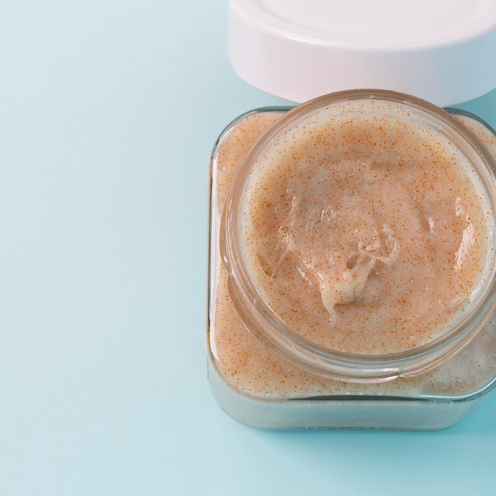 Facial & Body Scrub for Sensitive Skin – Gentle Beads Exfoliation with Bee Venom & Manuka Honey – 250ml