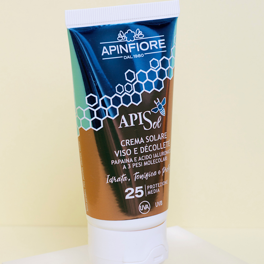 Organic Sunscreen SPF 25 UVA/UVB – Hydrating, Non-Greasy, No White Cast, Lightweight – 50ml Travel Size for Sensitive & Acne-Prone Skin