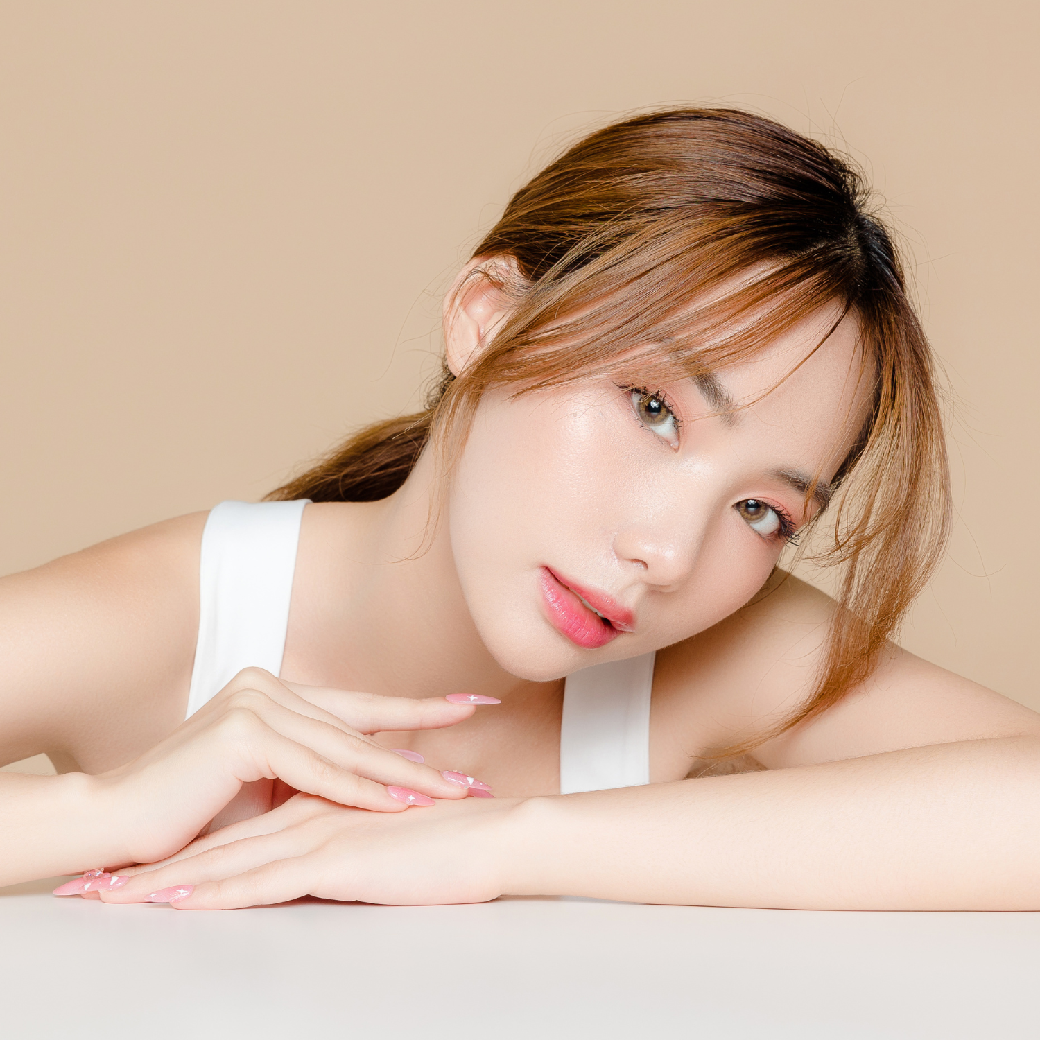 Brightening Ampoule – 24K Gold Whitening Serum, Fade Dark Spots, Even Skin Tone, Hydrating & Anti-Aging – 5ml Trial Size